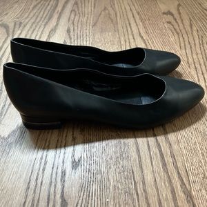Bandolino Shoes Black Leather Flats Size 6.5